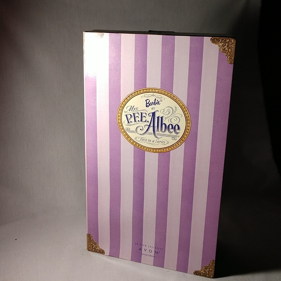 Vintage Avon 1997 Barbie Avon Representative Doll - Picture 4 of 12